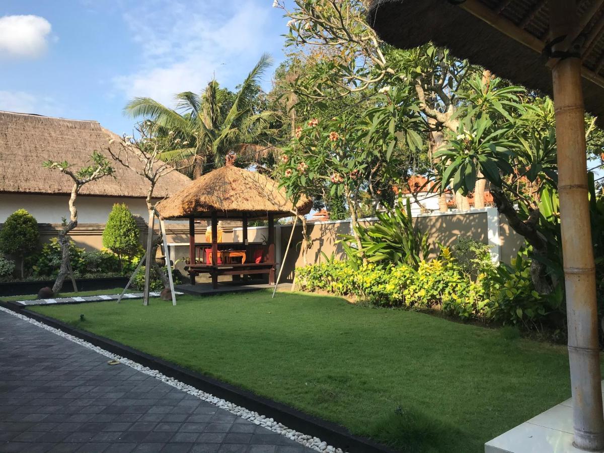 The Celuk Homestay Jimbaran Exterior foto