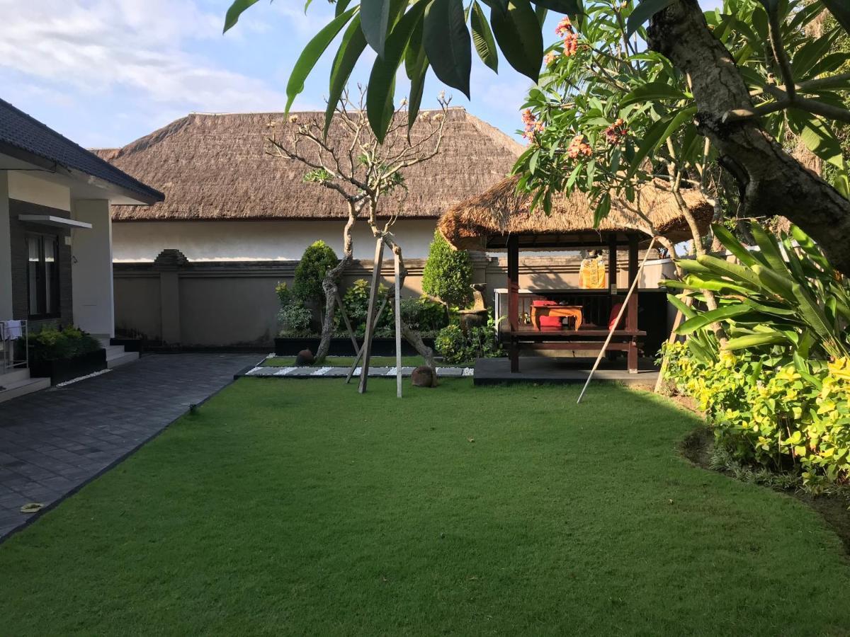 The Celuk Homestay Jimbaran Exterior foto
